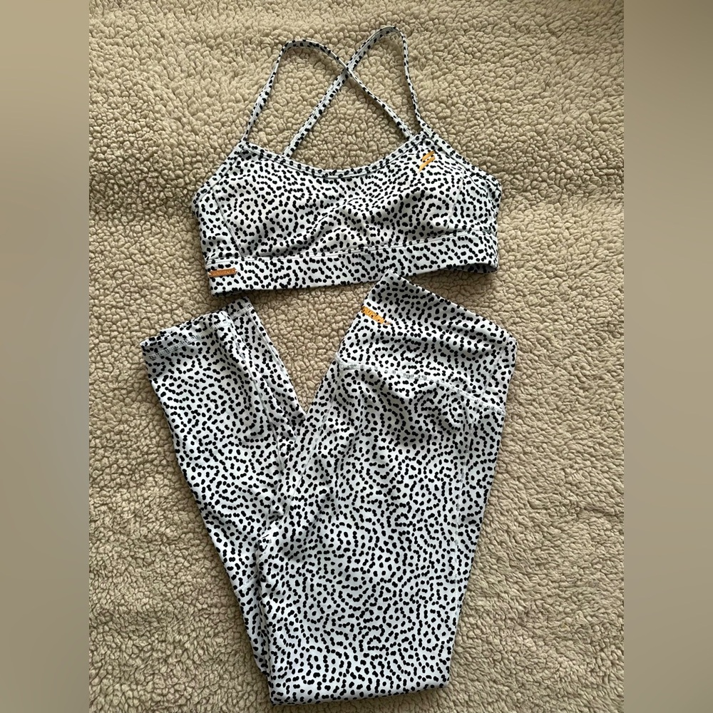 Workout Set - Doyoueven Size Medium - image 1